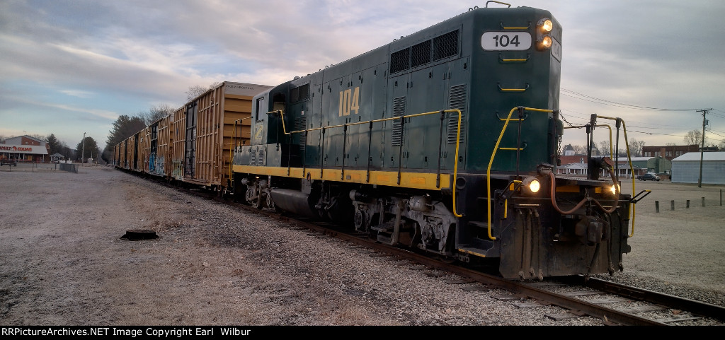 Ohio South Central Railroad (OSCR) 104